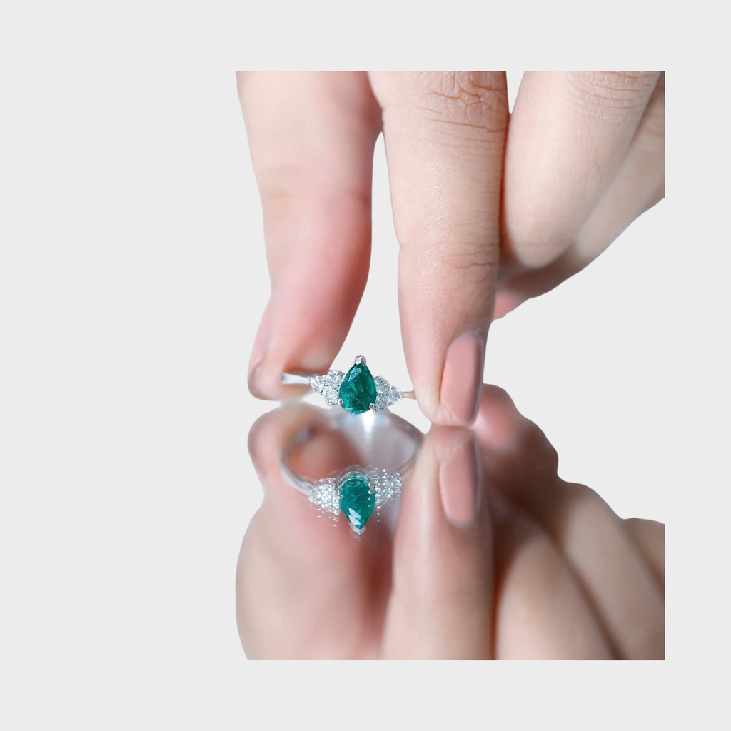 Emerald Solitaire Ring