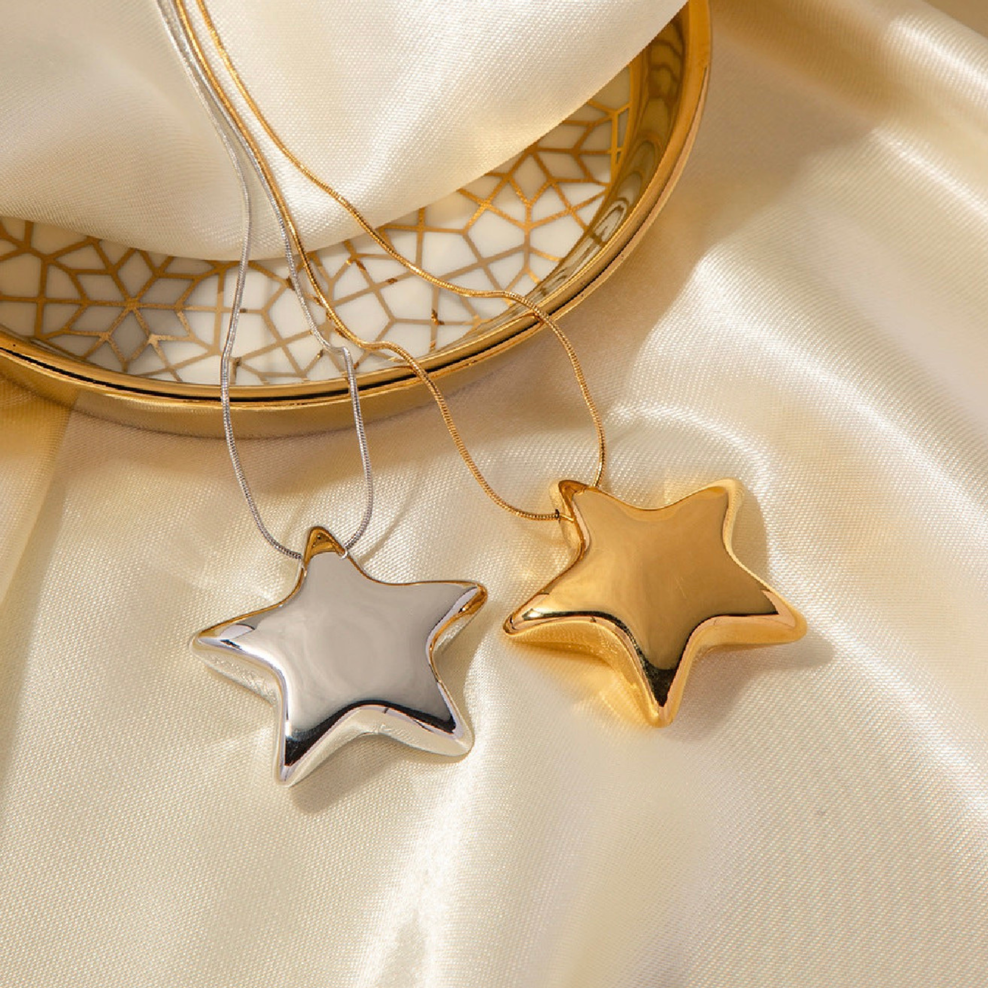 Five-Pointed Star Necklace